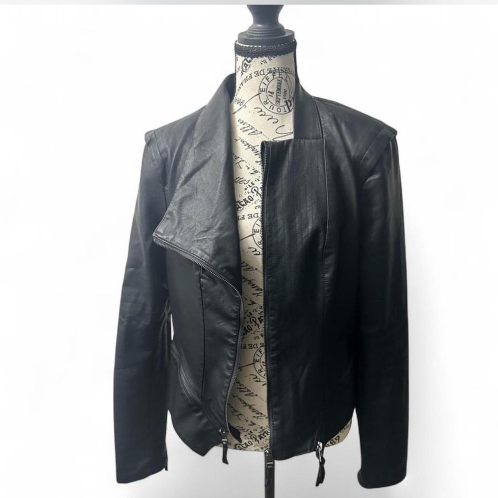 Blank NYC Women’s Black Faux Leather Motorcycle Jacket Sz Large
